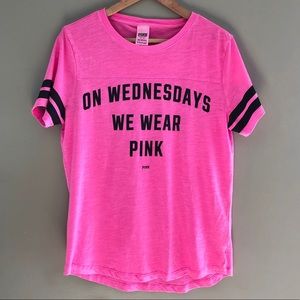 PINK Victoria Secret Like New Medium Short Sleeve